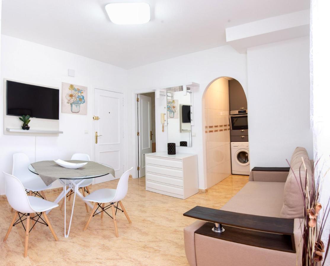 Holiday Suite Caballero de Rodas 92 Torrevieja Exterior foto